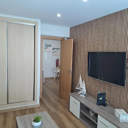 Oasis Apartment, Da Rocha *