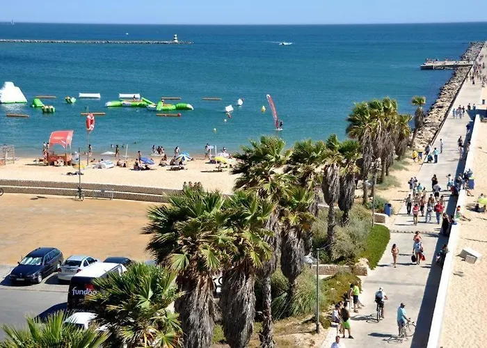 Oasis Apartment, Da Rocha דירה