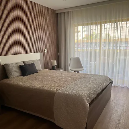 Oasis Apartment, Da Rocha アパート *