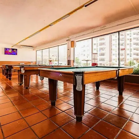 Oasis Apartment, Da Rocha アパート ポルティマン
